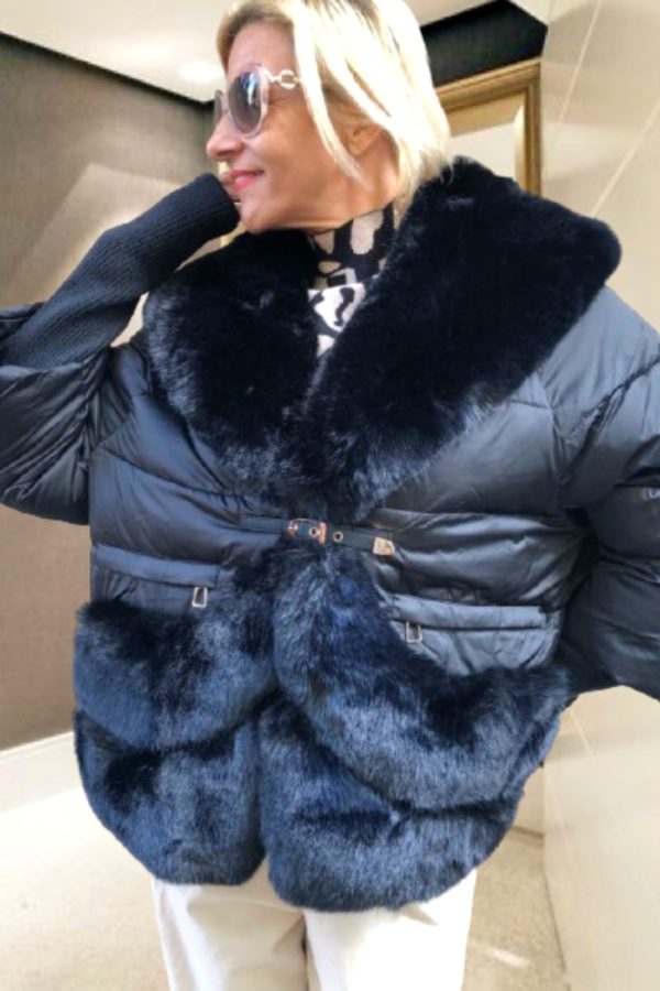 TIZIANA prémes STEPPELT KABÁT